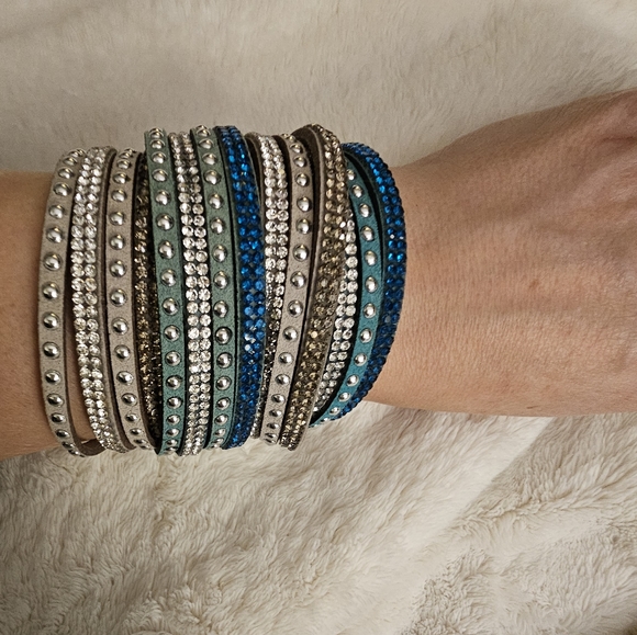 Sparkly snap closure wrap bracelet - Picture 7 of 9